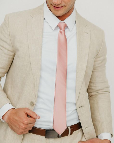 Our 🆕 Mauve Satin Tie is a show stopper! #DAZI #daziusa #groom #groomsmen #2024wedding #springfashion #springwedding #summerwedding Beige Suit Pink Tie, Tan Suit Pink Tie, Blush Groomsmen Attire, Pastel Groomsmen, Suit And Tie Aesthetic, Pink Tie Wedding, Garden Party Wedding Attire, Wedding Color Decor, Tan Tux