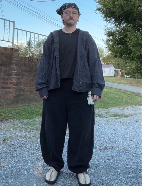 Urban Exploration Outfit, Masc Grunge Outfits Plus Size, Sloppy Outfits, Masc Baggy Outfits, Plus Size Transmasc Fashion, Masc Witchy Outfits, Simple Trans Masc Outfits, Transmasc Style, Trans Masc Grunge Outfits