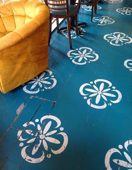 Stenciled Floors, Painted Rugs, Painted Porch, Concrete Paint, Painted Wood Floors, Wood Floor Design, Living Room Wood Floor, Deck Paint, Painted Floor