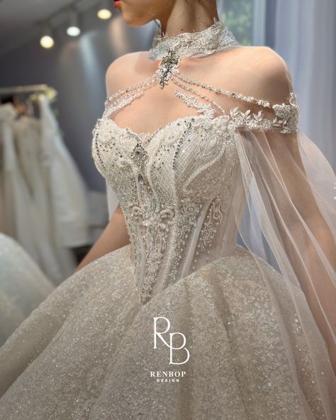 Dress code: DH14501 Victorian Style Wedding Dress Vintage, Wedding Ethereal, Queen Wedding Dress, Wedding Dress Princess, Wedding Dresses Princess, Fairy Tale Wedding Dress, Fancy Wedding Dresses, Pretty Wedding Dresses, Country Wedding Dresses