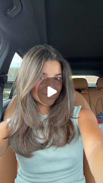 Viviane Audi on Instagram: "a very needed summer haircut 🌞" Viviane Audi Hair, Mid Length Hair Cuts, Viviane Audi, Long To Short Haircut, Mid Length Hairstyles, Summer Haircut, Intricate Hairstyles, Mid Length Haircut, Summer Haircuts