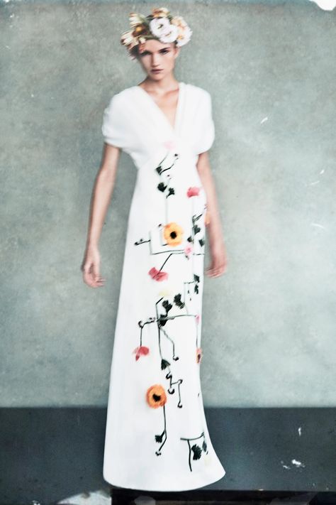 Lela Rose Spring 2025 Ready-to-Wear Fashion Show | Vogue Lela Rose, Butter Yellow, Show Collection, Fashion Show Collection, Vogue Runway, Fashion Week Spring, Business Fashion, Design Company, New York Fashion Week