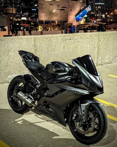 R6 superbike Yamaha R6 Black, Tmax Yamaha, Yamaha R3, Moto Yamaha, Motocross Love, Image Moto, Motorcross Bike, Bike Aesthetic, Yamaha Bikes