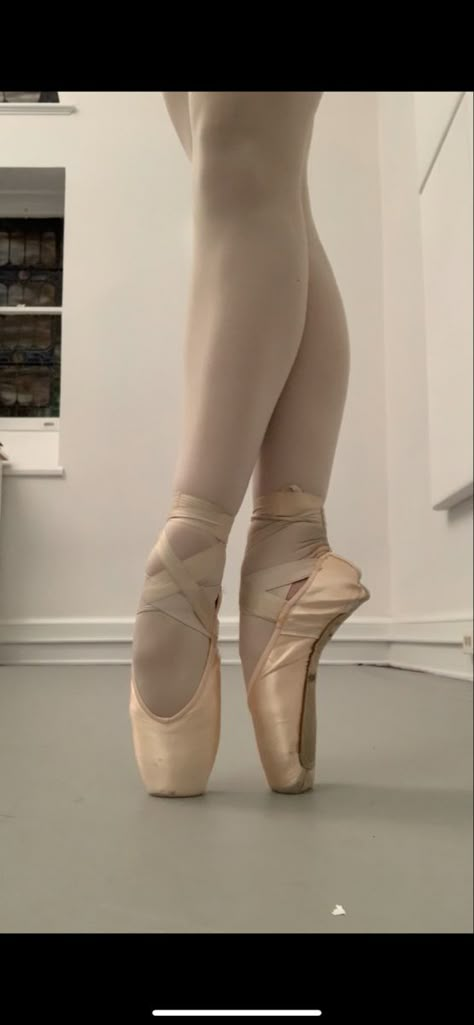 Nikolay Pointe Shoes, Ballet Shoes Reference, Dance Pointe Shoes, Demi Pointe Shoes, Ballet Pointe Shoes Aesthetic, Point Shoes Aesthetic, Pointe Shoes Aesthetic, Pointe Shoes Photography, New Pointe Shoes