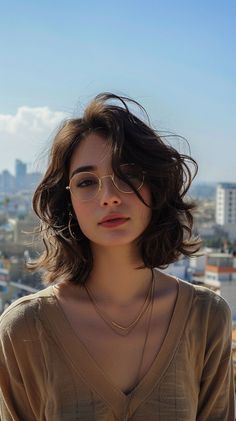 Medium Layered Hair, Wavy Haircuts, Hair Inspiration Short, Haircuts For Wavy Hair, Shoulder Length Hair Cuts, Short Wavy Hair, Medium Hair Cuts, Shoulder Length Hair, Medium Length Hair Cuts