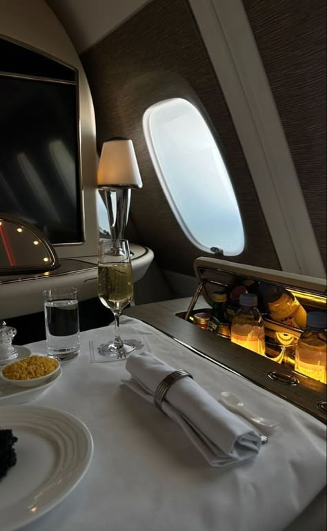 Jet Privé, Business Class Seats, Business Class Flight, First Class Flights, My Future Life, Rich Lifestyle, Life Vision Board, Luxury Lifestyle Dreams, Life Vision