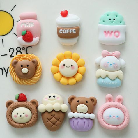 Clay Crafts For Kids, Polymer Clay Gifts, Clay Keychain, Clay Magnets, Diy Air Dry Clay, Air Dry Clay Projects, Tanah Liat, Clay Diy Projects, Clay Crafts Air Dry