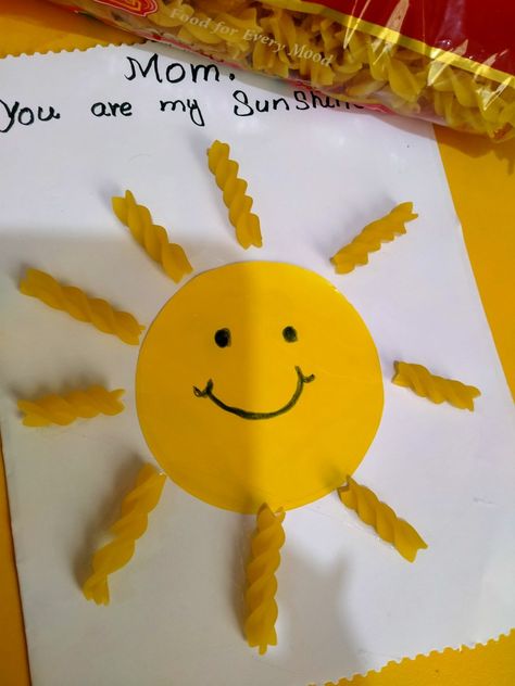 Preschool Sun Crafts, Sun Art Project, Sun Activities, Sun Craft, Sun Activity, Sun Crafts, Friendship Activities, Body Parts Preschool, Preschool Classroom Decor