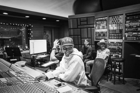 Pharrell In The Studio, Pharrell Studio, Rap Studio Aesthetic, Music Studio Photoshoot, Studio Session Aesthetic, Rap Studio, Jenna Wortham, Music Studio Aesthetic, Music Photoshoot