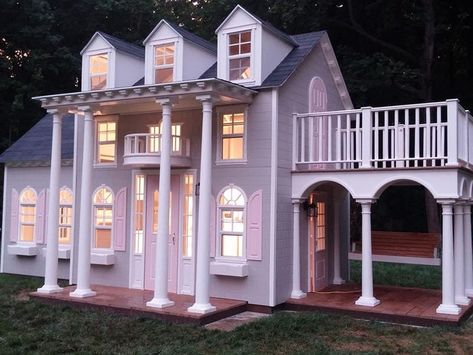 Two Story Playhouse, Outdoor Playhouse Ideas, Diy Playhouse Plans, Kids Playhouse Plans, Castle Cottage, Boys Playhouse, Outdoor Playhouses, Luxury Playhouses, Custom Playhouse