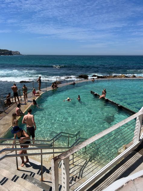 Melbourne Beach Aesthetic, Pool Summer Aesthetic, Bronte Baths, Bondi Beach Aesthetic, Aesthetic Sydney, Sydney Australia Bondi Beach, Sydney Summer, Bondi Junction Sydney, Sydney Trip