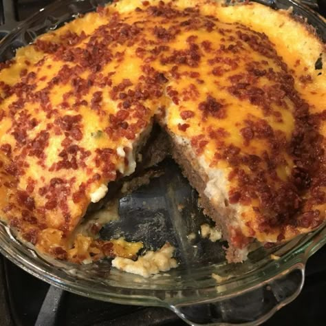 The Cheesy Loaded Meatloaf Casserole Recipe That Everyone Will Go Crazy For - Delish Grandma's Recipes Loaded Meatloaf Casserole, Loaded Meatloaf, Cheese Meatloaf, Cheesy Meatloaf, Mouth Chicken, Meatloaf Casserole, Traditional Meatloaf, Beef Casseroles, Grandma's Recipes