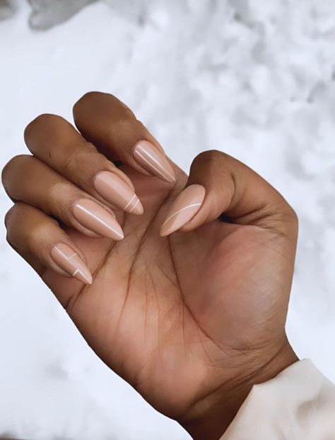 Trendy Minimalist Nails Design, Black Skin Nails Ideas, Nails On Black Skin Art Designs, Nails That Look Good On Dark Skin, Dip Neutral Nail Colors, Flesh Colored Nails, Pretty Pedicure Ideas, Almond Neutral Nails Designs, Dark Skin Nail Ideas