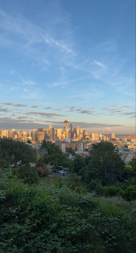 Seattle Suburbs Aesthetic, Seattle City Aesthetic, Seattle Aesthetic Wallpaper, Seattle Autumn, Window View City, Seattle Houses, Seattle Washington Aesthetic, Seattle Vibes, Kerry Park Seattle