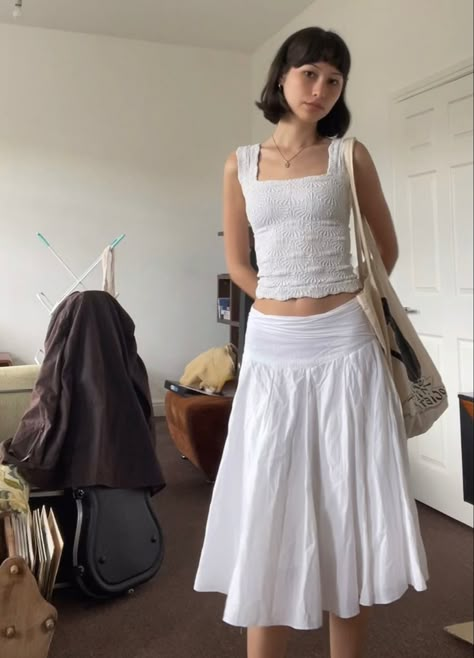 White Skirt Midi Outfits, Pub Garden Outfit, Drop Waist Skirt Outfit, White Maxi Skirt Outfit Aesthetic, Long White Skirt Outfit Aesthetic, White Top And Skirt Outfit, Midi White Skirt Outfit, Japan Summer Outfit Women, Summer Japan Outfit