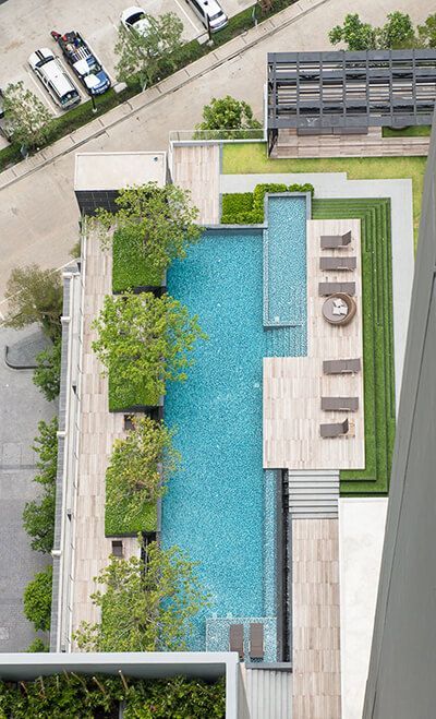 hilton rooftop pool Pool Design Plans, Swimming Pool Plan, Ideas De Piscina, Hotel Landscape, Swimming Pool Landscaping, Pool Water Features, Pool Landscape Design, Pool Landscape, Backyard Pool Landscaping