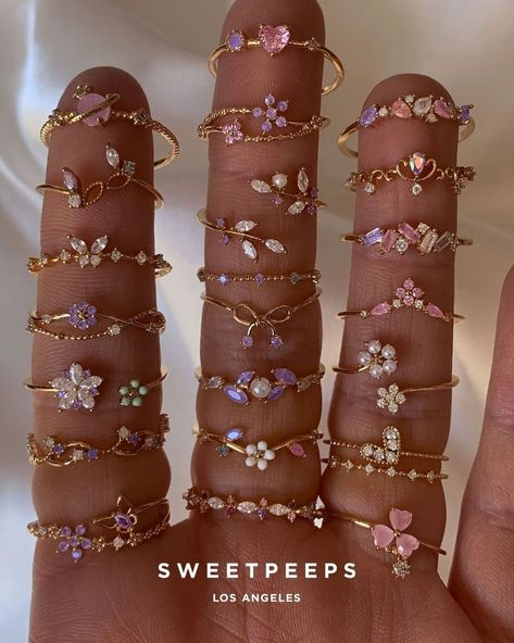 Jellewery Aesthetic, Cute Aesthetic Things To Buy, Cute Jewelry Aesthetic, Schmuck Aesthetic, Minimalist Accessories Jewellery, Aesthetic Jewellery, Aesthetic Rings, Preppy Jewelry, Pretty Jewelry Necklaces