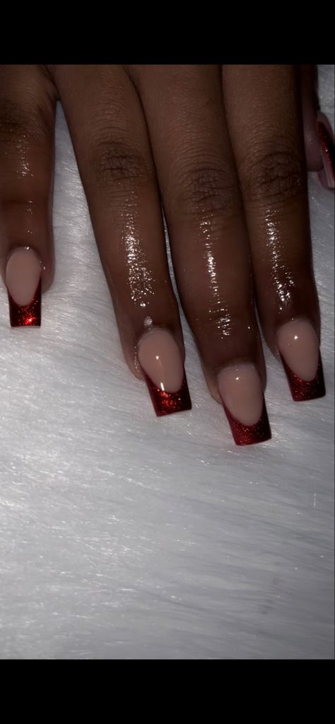 Ig // nailz.by.cheyy Pretty Christmas Nails Square, Dark Red Hoco Nails, Red Nail Designs Prom Short, Red Thanksgiving Nails, Red Glitter Nails Short, Red And Grey Nails, Red Chrome French Tip Nails, Burgundy French Tip Nails, Red Hoco Nails