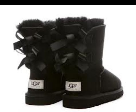 UGG:) black bow ties Boots With Bows, Ugg Boots With Bows, Uggs With Bows, Kids Ugg Boots, Ugg Outlet, Black Ugg Boots, Dr Shoes, Bailey Bow Uggs, Bailey Bow