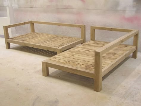 Make A Couch, Sofa Design Ideas, Diy Patio Furniture Cheap, Diy Couch, Diy Sofa, Outdoor Furniture Cushions, Pallet Furniture Outdoor, Furniture Couch, Wooden Sofa