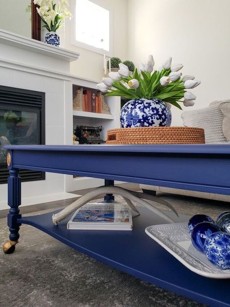 Coffee Table Color Ideas, Diy Painted Coffee Table, Coffee Table Upcycle, Puzzle Room, Table Upcycle, Painted Coffee Table, Faux Marble Coffee Table, End Table Makeover, Blue Coffee Tables