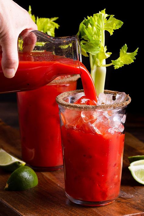 Refreshers Recipes, Love Mocktail, Tomato Party, Homemade Tomato Juice, Tomato Smoothie, Immune Boosting Recipes, Tomato Juice Recipes, Homemade Juices, Red Juice