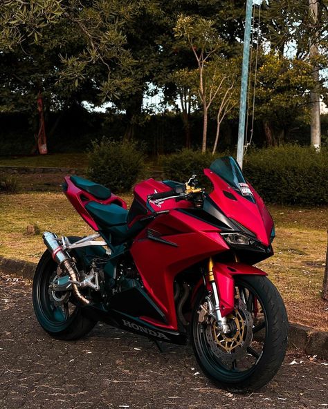 Cbr 150r, Cbr 250 Rr, Honda Cbr650r, Big Bike, Harley Davidson Wallpaper, Cool Nike Wallpapers, Biker Aesthetic, Biker Love, Honda (motorcycle)