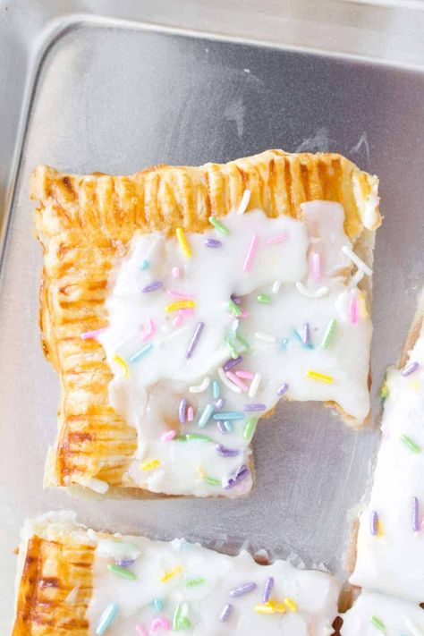 Easy Homemade Icing, Birthday Breakfast Ideas For Kids, Kids Birthday Breakfast, Birthday Breakfast Ideas, Homemade Icing, Breakfast Ideas For Kids, Toaster Strudel, Poptart Recipe, Butter Puff Pastry