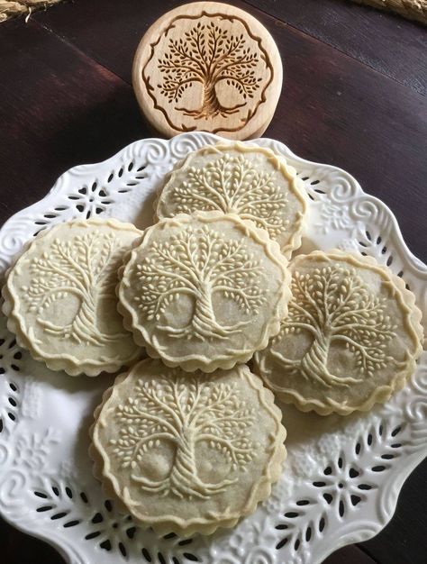 Celtic Food, Floral And Fauna, Springerle Molds, Cookie Molds, Healthy Eating Recipes, Wedding Food, Creative Food, Beautiful Cakes, Cookie Decorating