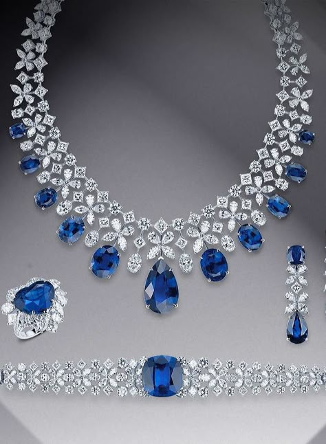 Diy Jewelry Easy, Inexpensive Jewelry, Diamond Jewelry Set, Diamond Necklace Designs, Bridal Diamond Jewellery, Diamond Jewelry Necklace, Blue Stones, Diamond Jewelry Designs, Royal Jewels