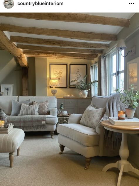 Cosy Cottage Living Room, Country Cottage Living Room, Cottage Lounge, Cottage House Interior, Country Cottage Living, Snug Room, Cottage Decor Living Room, Inviting Living Room, Cottage Living Room