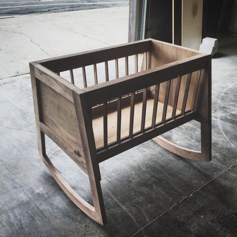 Homemade bassinet Bassinet Diy Wooden Plans, Diy Bassinet Ideas How To Make, Wood Bassinet Plans, Diy Wood Bassinet, Wooden Bassinet Ideas, Homemade Bassinet, Bassinet Plans, Diy Bassinet Ideas, Bassinet Diy