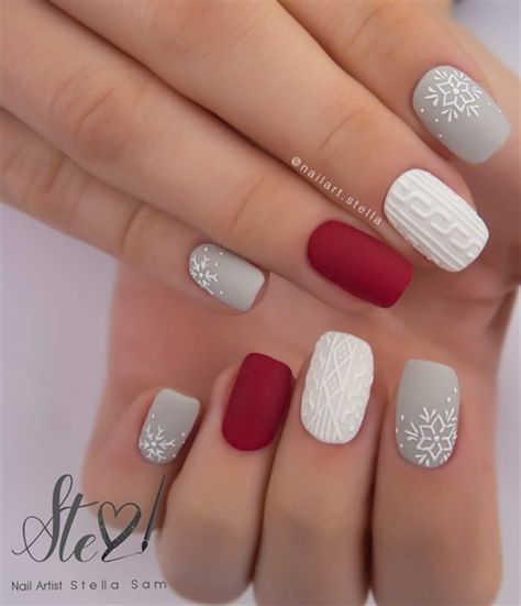 Sweater Weather Nail Art - Nail Bytes - NAILS Magazine Nail Holiday, Christmas Nail Colors, French Pedicure, Ten Nails, Nail Colors Winter, Sweater Nails, White Nail Art, Christmas Nail Art Designs, Christmas Nails Acrylic