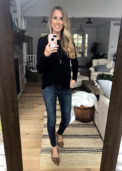 black sweater leopard flats Leopard Print Flats Outfit, Leopard Loafers Outfit, Animal Print Shoes Outfit, Leopard Print Shoes Outfit, Leopard Flats Outfits, Leopard Shoes Outfit, Leopard Shoe, Work Outfits Frauen, Shoe Outfits