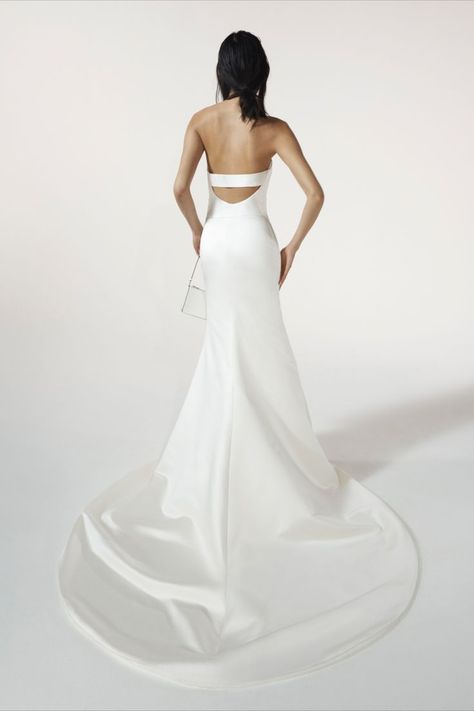 Be wowed by incredible ball gown wedding dresses from Vera Wang Bride. Discover voluminous silhouettes inflected with the Wang touch. Shop the collection today! Vera Wang Bridal 2023, Vera Wang Wedding Dresses, Vera Wang Wedding Dress 2023, Wedding Dress Vera Wang, Vers Wang Wedding Dress, Vera Wang Satin Wedding Dress, Vera Wang Strapless Wedding Dress, Vera Wang Wedding Dress, Vera Wang Mermaid Wedding Dress