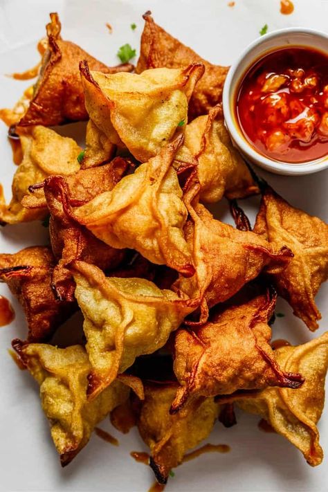 Easy and Simple Air Fryer Wontons Airfryer Wonton Recipes, Wonton Wrapper Air Fryer Recipes, Air Fry Wonton Recipes, Air Fryer Won Tons, Wonton Chips In Air Fryer, Air Fried Wontons, Air Fry Wontons, Homemade Wontons Filling, Wanton Wrapper Recipes Easy