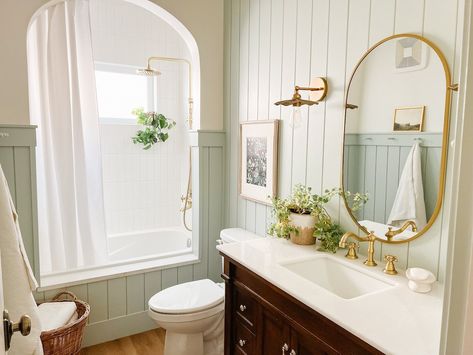 Cowgirl Bathroom, Restroom Ideas, Moms Kitchen, Timeless Bathroom, Cottage Bathroom, Decor Studio, Farmhouse Remodel, Downstairs Bathroom, Modern Cottage