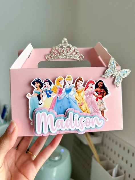 Custom Gable Box, Custom Gift Box, Princess Gift Box - Etsy Party Boxes, 32 Birthday, Princess Gifts, Disney Princess Birthday, Themed Gift Baskets, Gable Boxes, Princess Theme, Custom Gift Boxes, Disney Princess Pictures