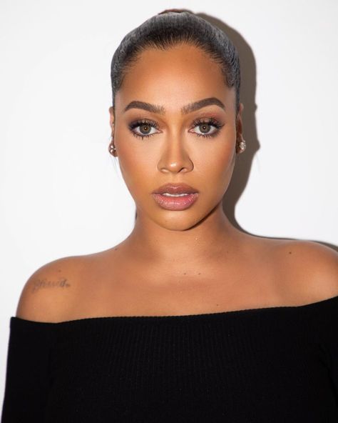 LA LA on Instagram: “The UPGRADE.” Lala Anthony Makeup, Lala Anthony Style, The Most Beautiful Celebrities, Full Coverage Makeup, Lala Anthony, Feminine Art, Girl Celebrities, Glam Looks, La Face