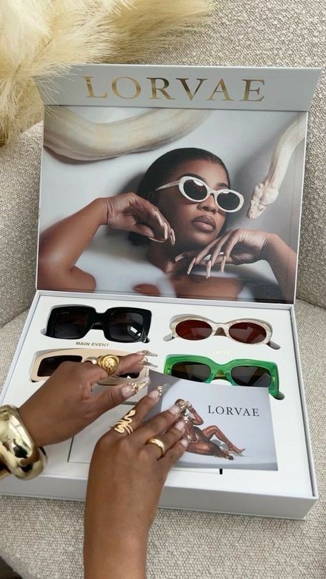 Best Packaging Design Boxes, Lorvae Dearra Glasses, Sunglasses Packaging Ideas, Lorvae Dearra, Pr Boxes Ideas, Pr Packages Aesthetic, Pr Package Ideas, Sunglasses Business, Pr Packaging