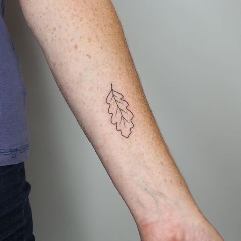 Oak Leaf Tattoo Simple, Oak Tree Leaf Tattoo, Oak Leaves Tattoo, Sprout Tattoo, Tattoo Numero, Oak Leaf Tattoo, Oak Tattoo, Oak Leaf Tattoos, Tree Energy