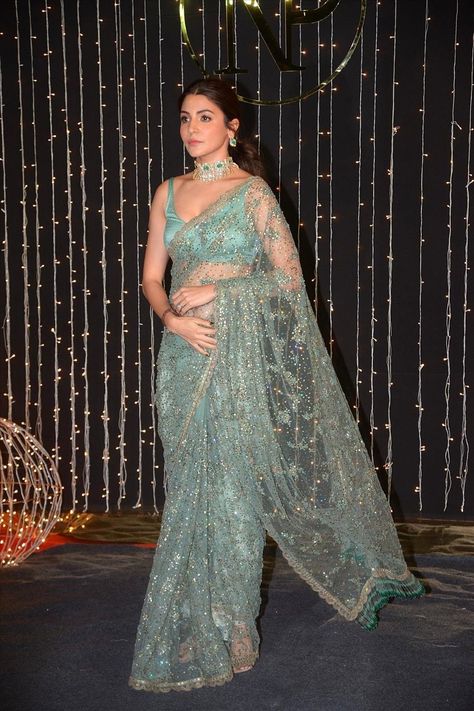 Glamorous Indian Model Anushka Sharma In Green Saree Designer Sarees Wedding, Sarees For Girls, Indian Sari Dress, Sari Dress, Saree Designs Party Wear, Indian Fashion Saree, Traditional Indian Outfits, Sarees Wedding, Ghagra Choli