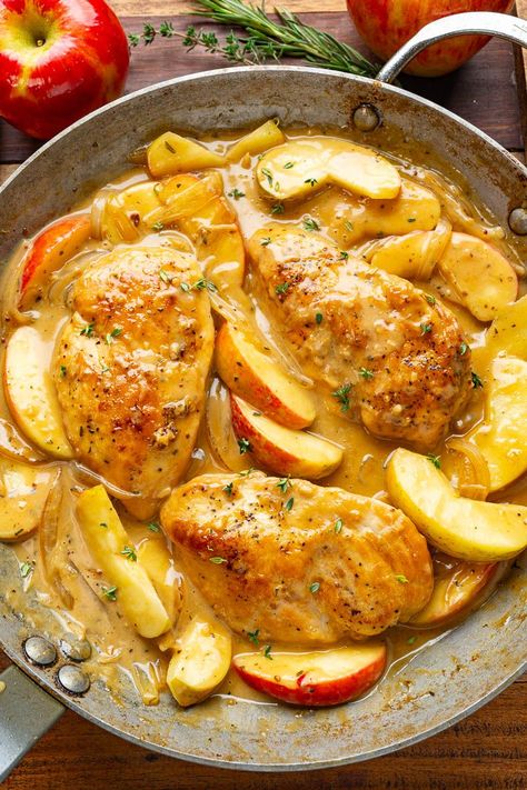 Creamy Apple Cider Chicken, Chicken Apples Sweet Potatoes, Brie Apple Chicken, Chicken Apple Recipes Dinners, Apple Brie Chicken, Apple Stuffed Chicken Breast, Harvest Skillet, Apple Food, Closet Cooking