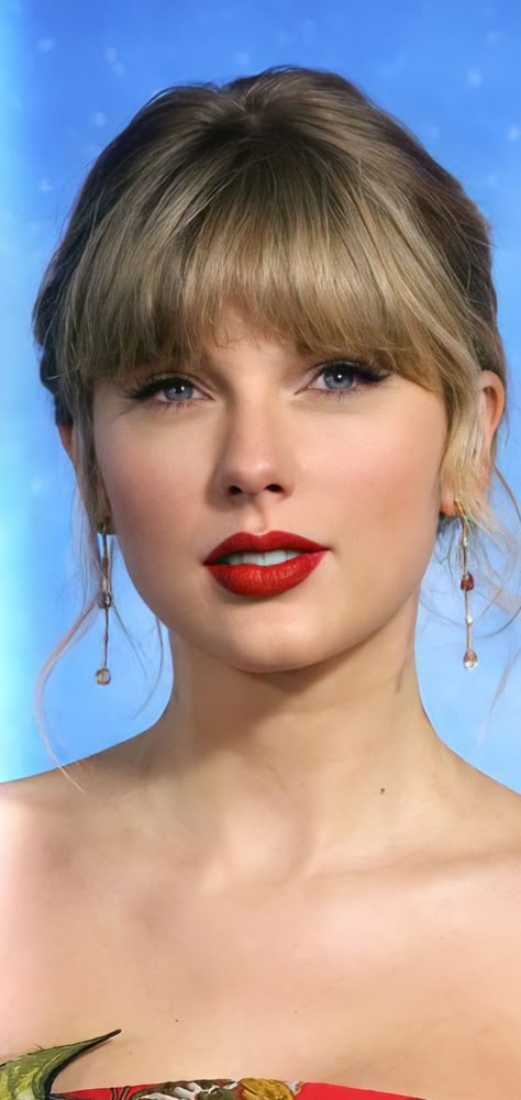 Images Of Taylor Swift, Taylor Swift Reference Photo For Drawing, Taylor Swift Face Shape, Taylor Swift Up Close, Taylor Swift Portrait Reference, Taylor Swift Art Reference, Taler Swift Pictures, Taylor Swift Reference For Drawing, Taylor Swift Front Face