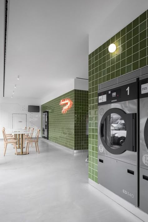 Gallery of Self Service Laundry / stu.dere + Civiurban - 6 Laundromat Design, Laundromat Ideas, Laundry Cafe, Laundry Lounge, Laundromat Business, Self Service Laundry, Coin Laundry, Laundry Business, Washing Machine Drum