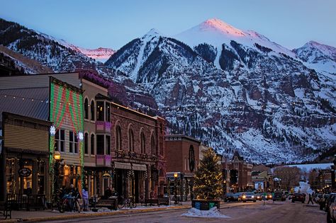 Colorado Aesthetic, Colorado Towns, Road Trip To Colorado, Mountain Aesthetic, Vis Dev, Road Trip Places, Small Town America, Small Town Life, Ski Town