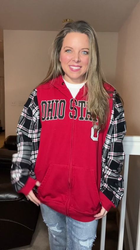 How to sew a flannel sweatshirt with a zip up hoodie! Upcyled clothes ... | TikTok Hoodie And Flannel Diy, Sweatshirt Flannel Upcycle, Diy Sweatshirt Jacket, Hoodie Diy Upcycle, Sweatshirt Upcycle Diy, Diy Sweatshirt Refashion, Clothes Tiktok, Hoodie Flannel, Oversized Zip Up Hoodie