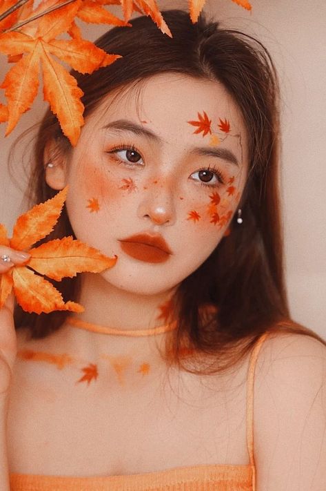 Fall Leaf Makeup Looks, Autumn Leaf Makeup, Fun Fall Makeup, Fall Creative Makeup, Thanks Giving Makeup Looks, Fall Themed Makeup, November Makeup Looks, Leaf Eye Makeup, Autumn Fairy Makeup