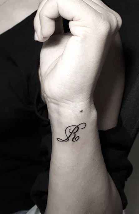 Kasthuri Suwada Art, R And S Tattoo, S And R Tattoo, R Letter Tattoo Designs For Women, Initial R Tattoo, R Tattoo Letter Initial, R Initial Tattoo, R Letter Tattoo Design, R Tattoo Letter