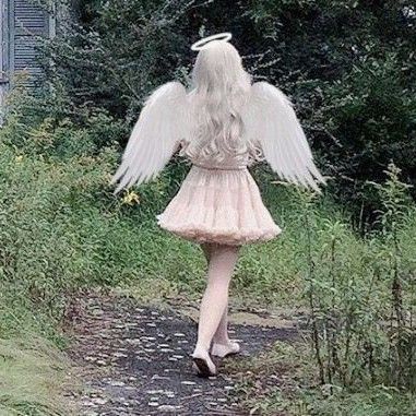 Gloomy Angelcore, Morute Core, Angelic Aesthetic, Creepy Cute Aesthetic, Angelcore Aesthetic, Gloomy Coquette, Creepy Core, Angel Core, Angel Aesthetic